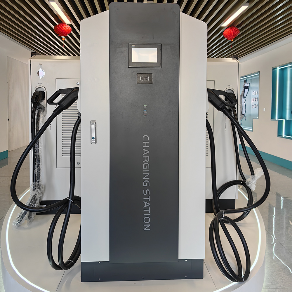Ultra-Fast 160kW DC EV Charging Station (CCS2/CHAdeMO) Commercial-Grade Electric Vehicle Charger for Fleet & Public Use