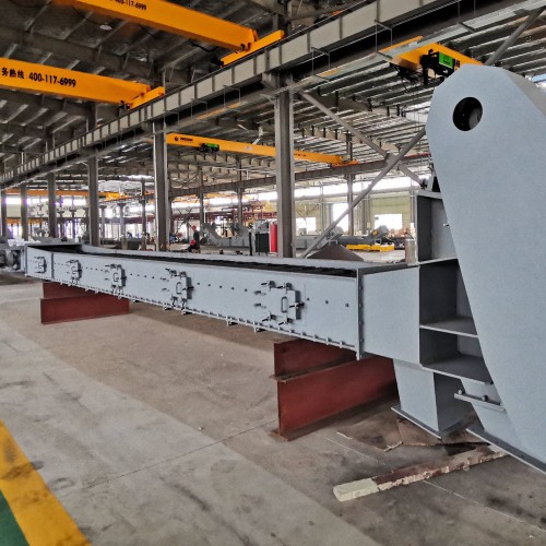 Scraper chain conveyor