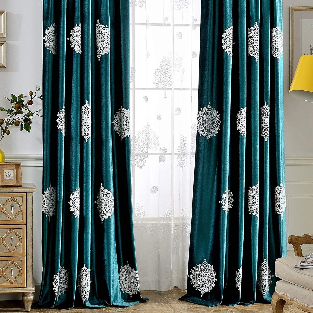 Blackout Velvet Window Curtains (1)