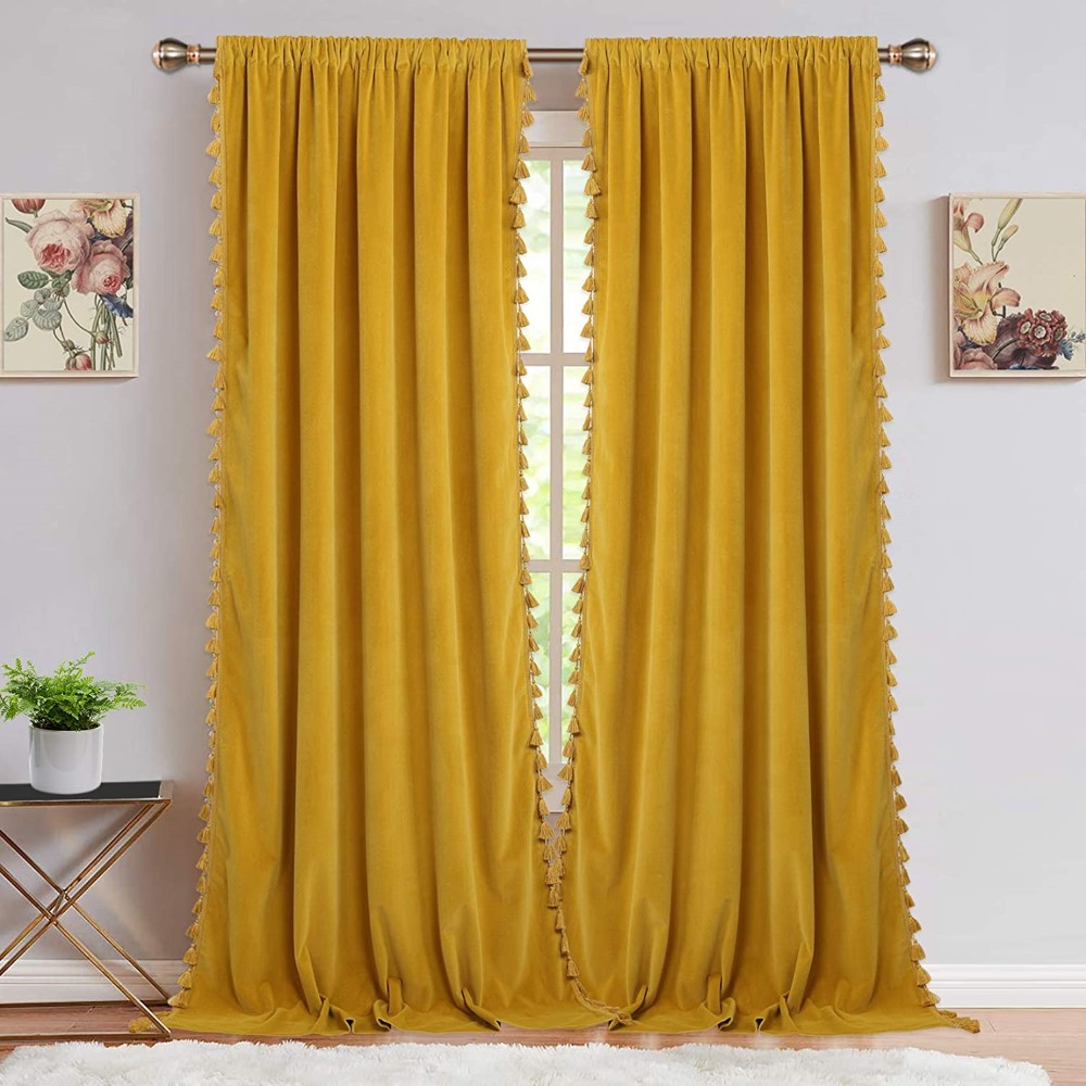 velvet curtain (1)