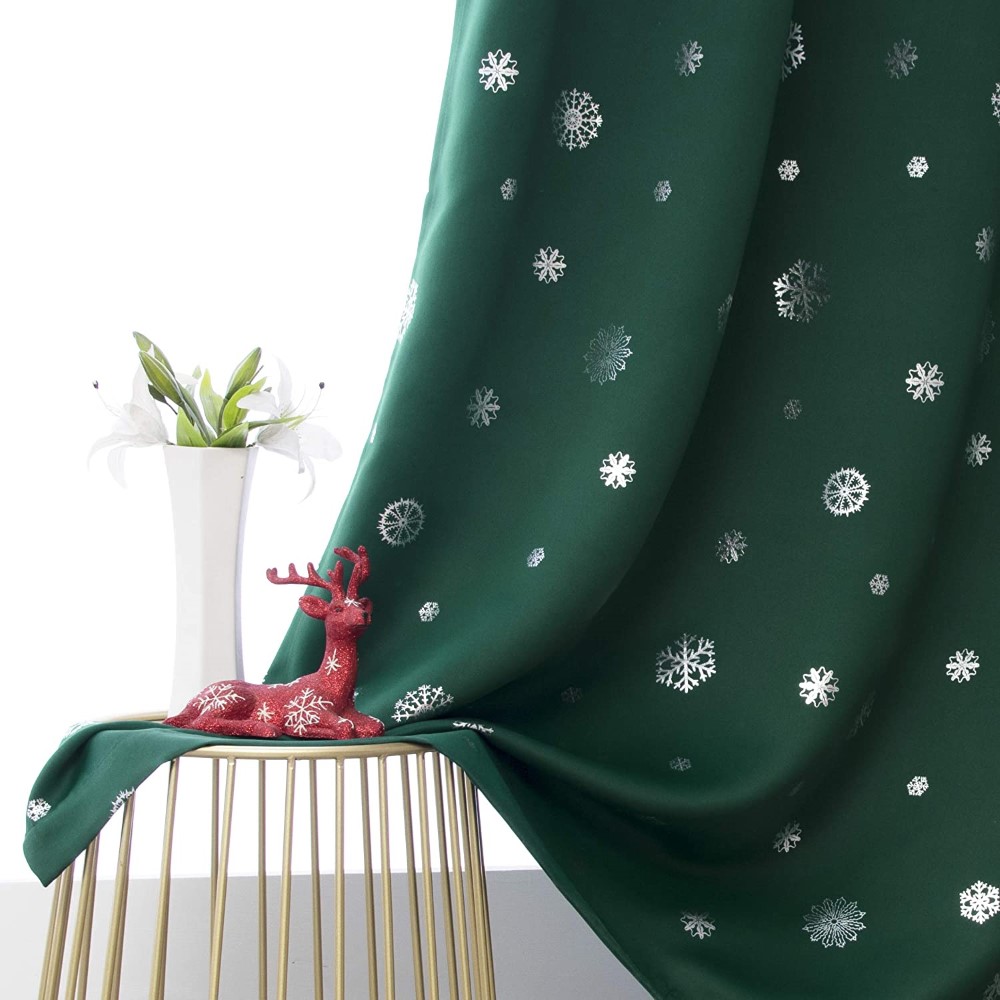 Christmas Curtain (1)