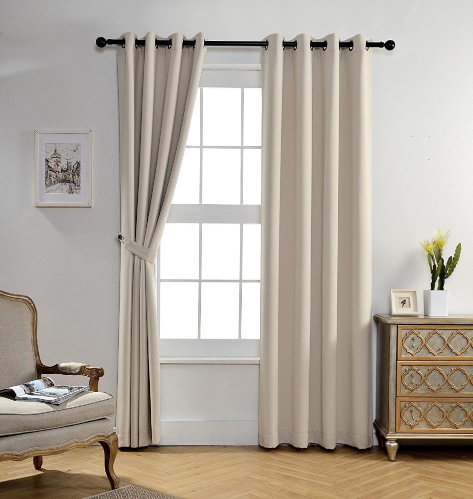 Gommet curtain