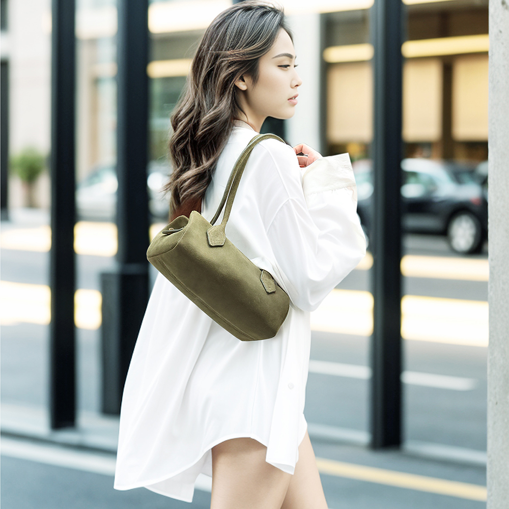 New women's designer handbag, head layer cowhide suede leather <a href='/shoulder-bag/'>shoulder bag</a>, genuine leather handbag, simple and fashionable armpit baguette bag