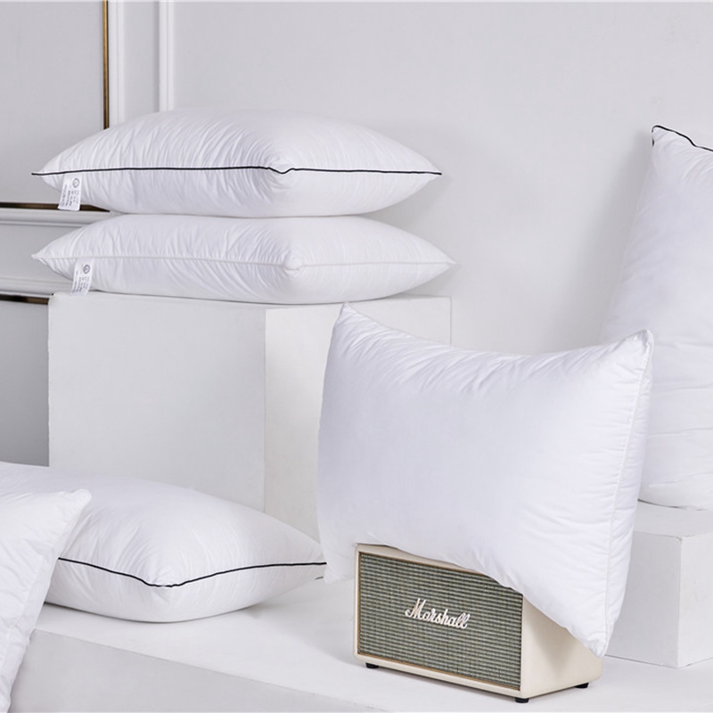 Custom Hotel Guestroom <a href='/100-cotton/'>100% Cotton</a> White Pillows Microfiber Filling Pillows