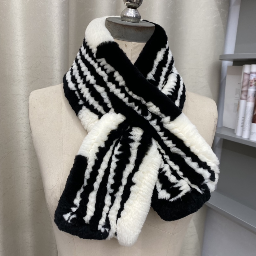 HS3147 REX RABIBT SCARF