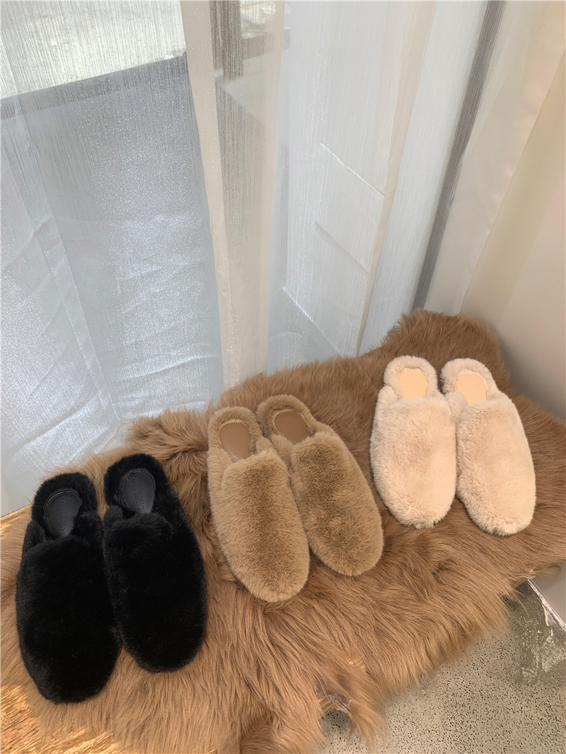 HT1111 FAUX FUR WITH RUBBER BOTTOM SLIPPER  (4)