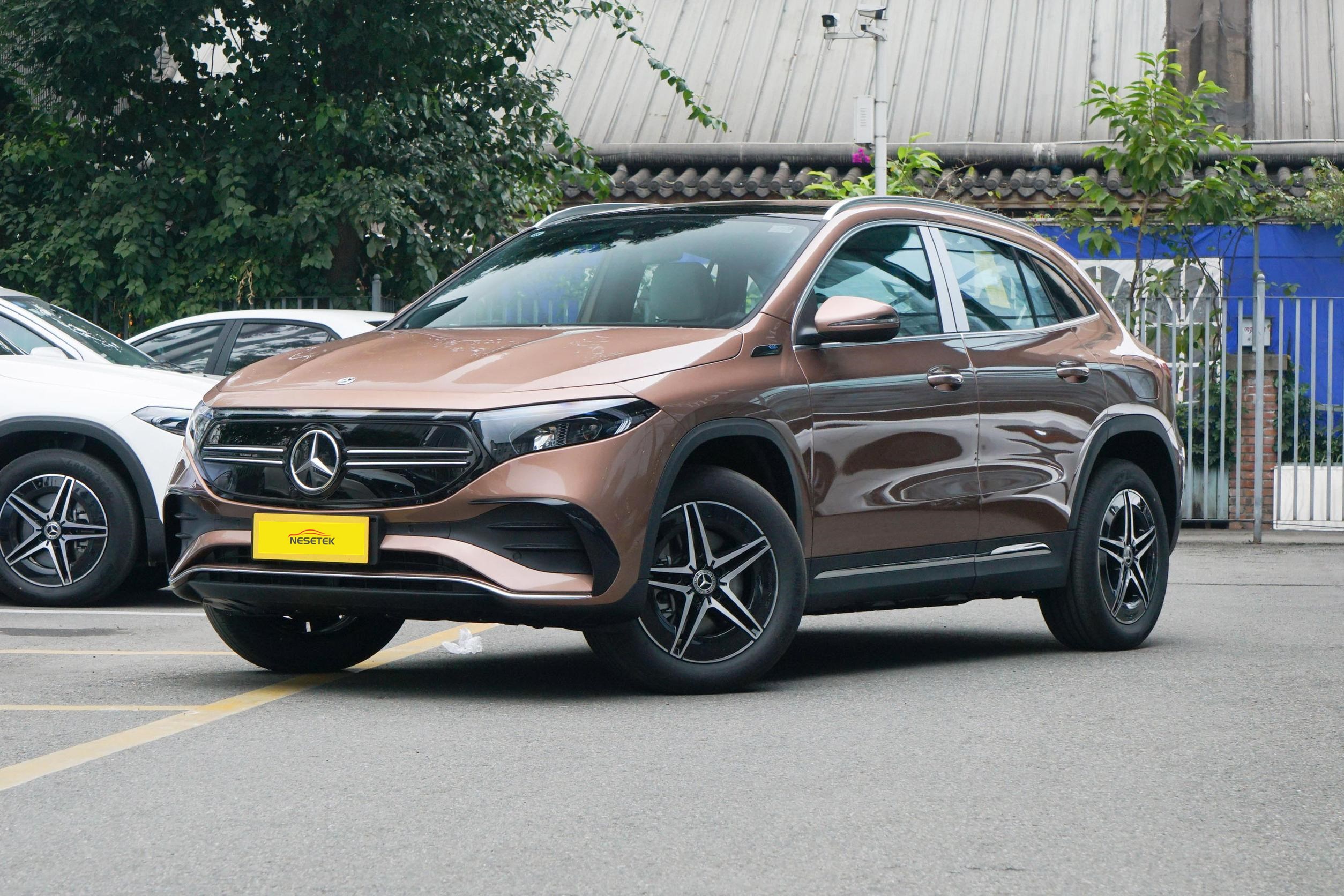 MERCEDES BENZ EQA EV ELECTRIC CAR (5)