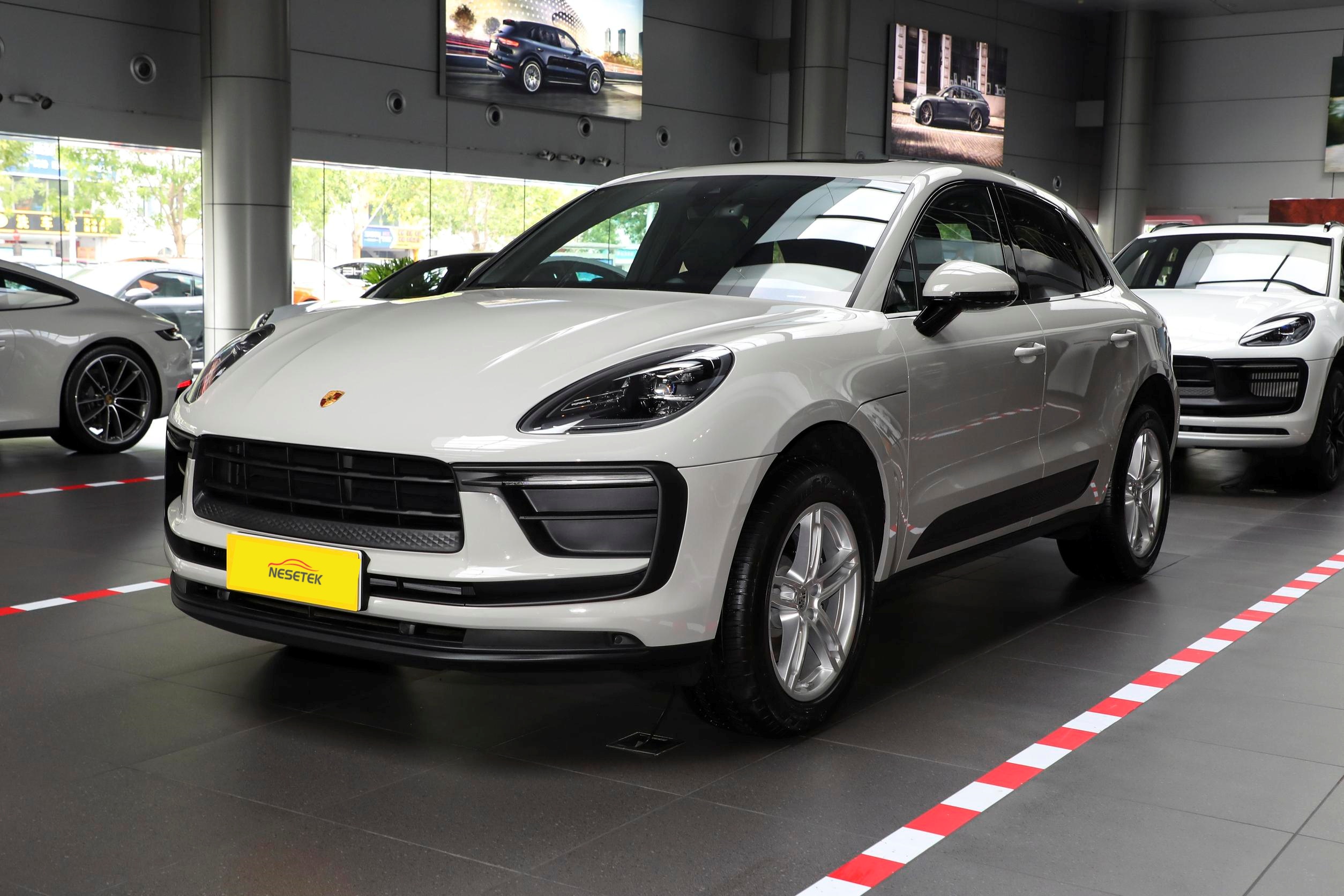 PORSCHE Macan Luxury SUV New Car Good Price China Exporter Gasoline Vehicle Supplier Dealer 