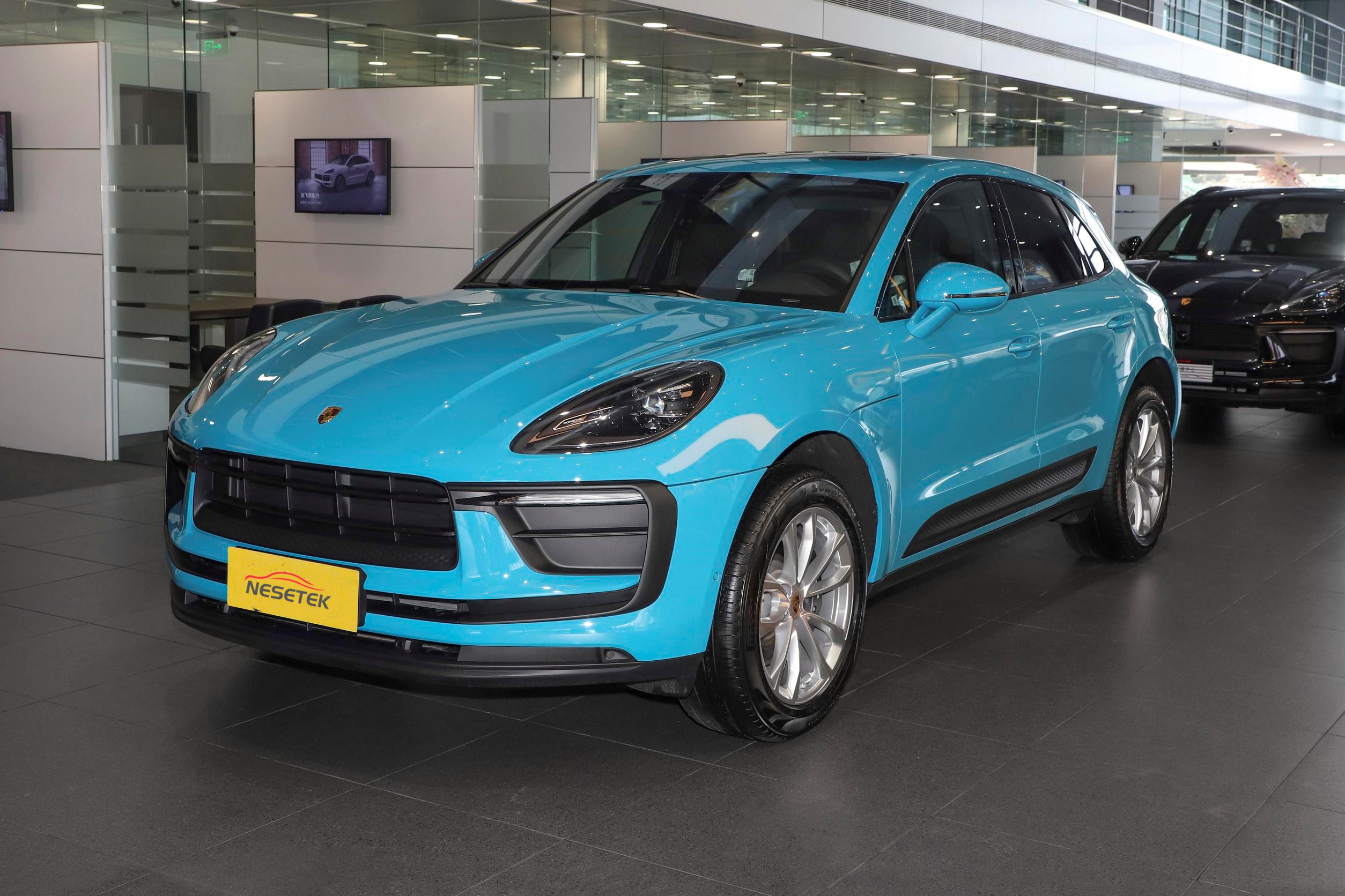 PORSCHE MACAN (3)