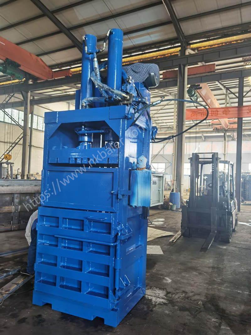 Plastic /Pet <a href='/bottle/'>Bottle</a> <a href='/balers/'>Balers</a> Machine