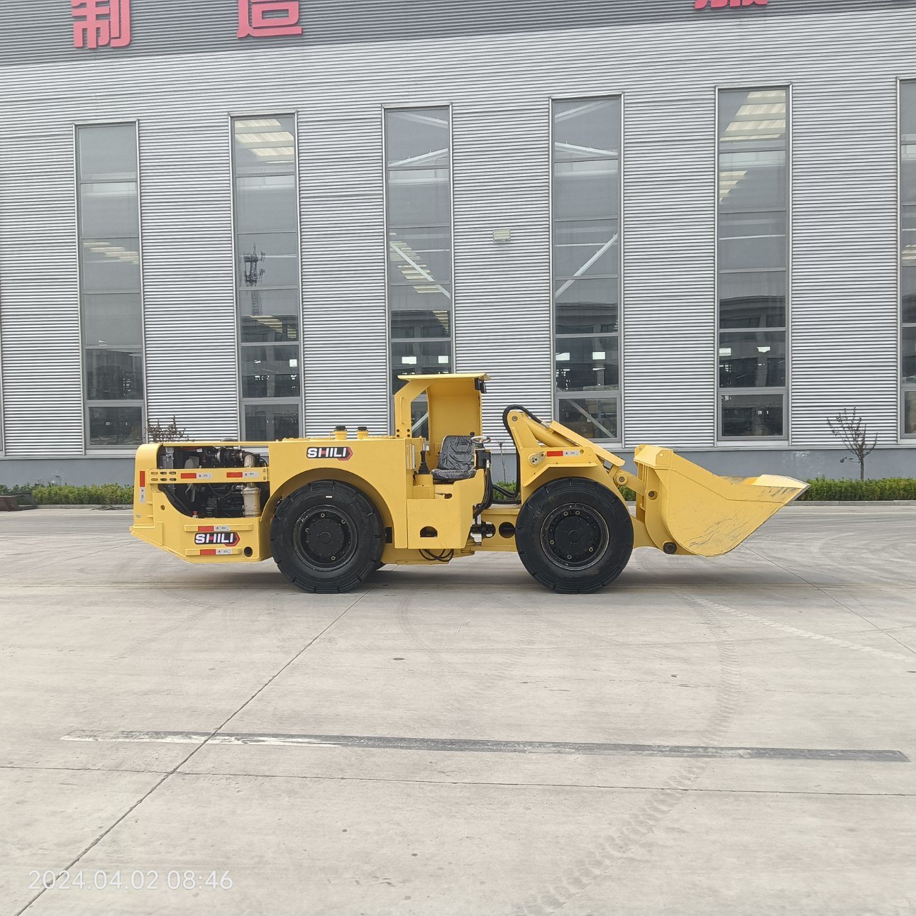 OEM/factory/manufacturer sales price robust/durable/premium 1CBM/2TON <a href='/diesel/'>diesel</a> scooptram/LHD/underground loader/scraper with 78HP engine/low profile cab/highly wearing resistance bucket